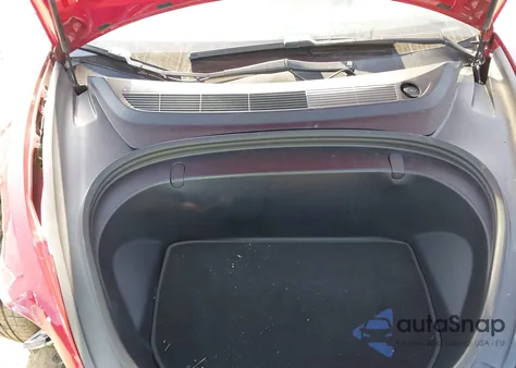 2018 Tesla Model 3 Long Range/Mid Range из США, поврежденный, VIN 5YJ3E1EA9JF047052